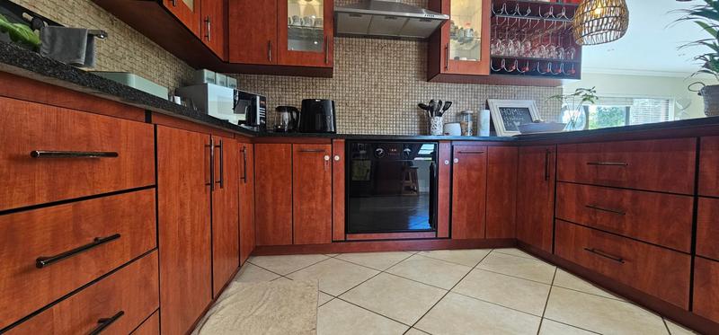 4 Bedroom Property for Sale in Myburgh Park Western Cape